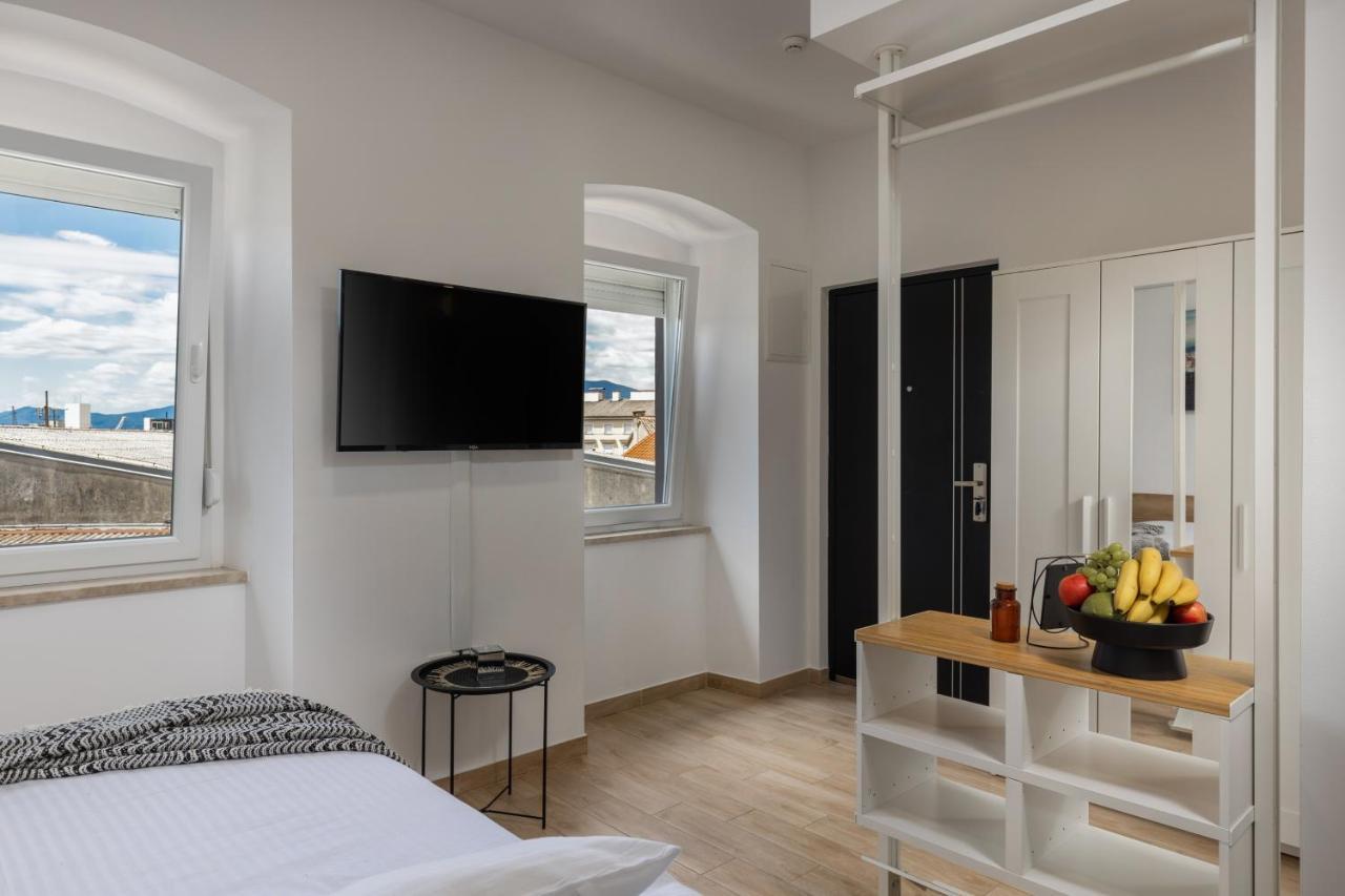 Agostini - Self Check-In Studios - Free Gated Parking On Site Rijeka Eksteriør bilde